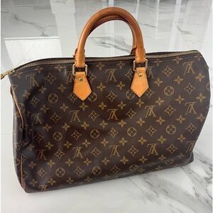 Louis Vuitton Large Speedy